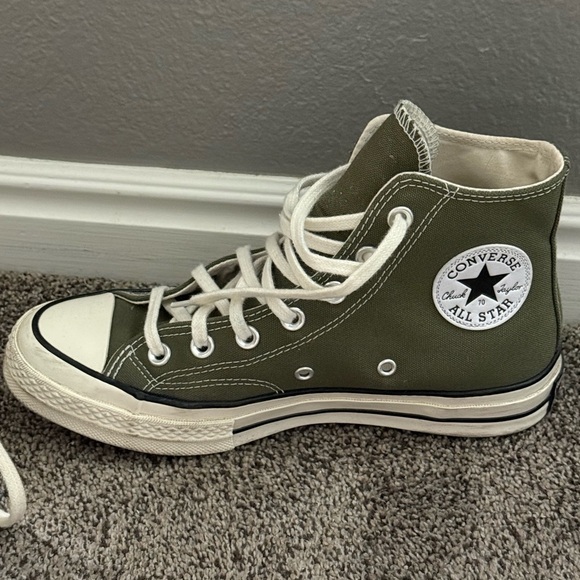CHUCK 70 HI - UTILITY GREEN
CONVERSE. Men’s size 6, women’s size 8 - Picture 10 of 12